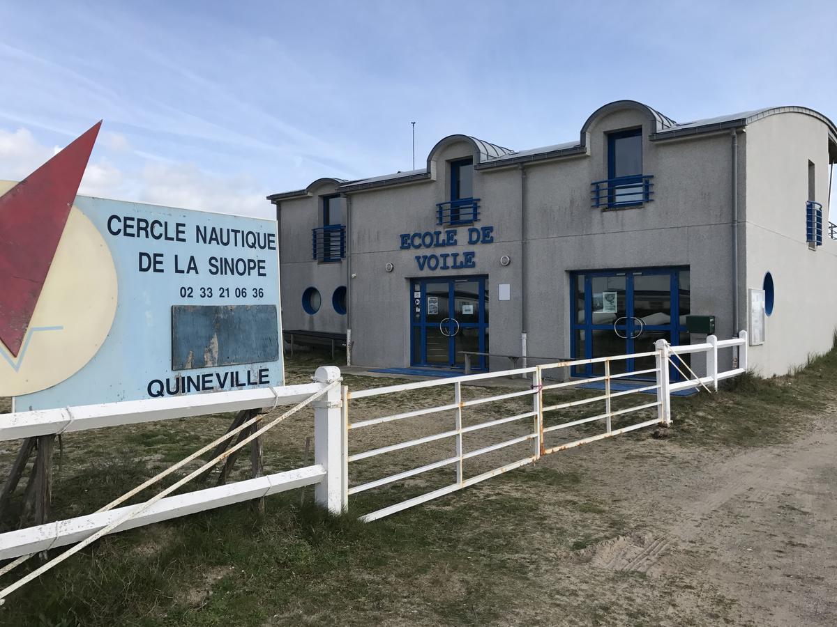 Hotel De La Plage Quinéville Eksteriør billede